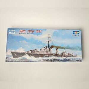 Trumpeter 1/700 HMS Zulu 1941 Model Ship